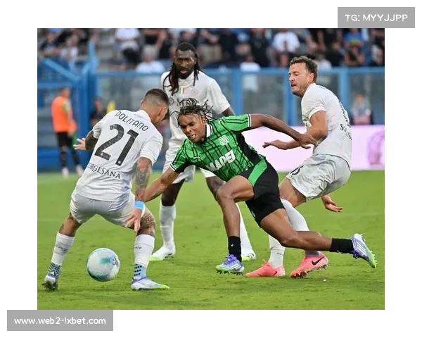 萨索洛门将屡献神扑，无奈球队进攻乏力惜败那不勒斯